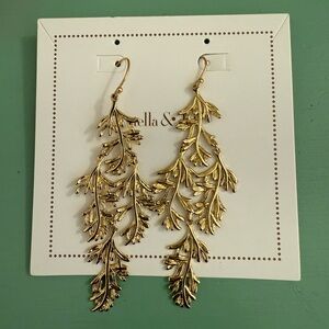 Stella and Dot Grace Chandeliers Gold Leaf Drop Earrings NIB